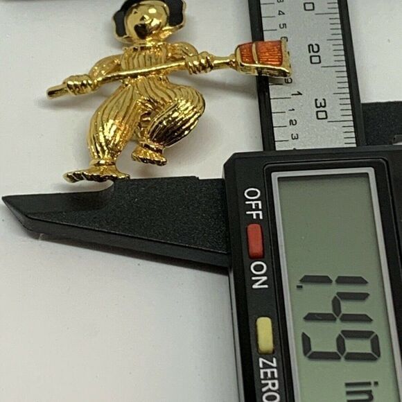 Scarecrow Gold Tone Avon Brooch Halloween Fall Pin - Picture 5 of 6